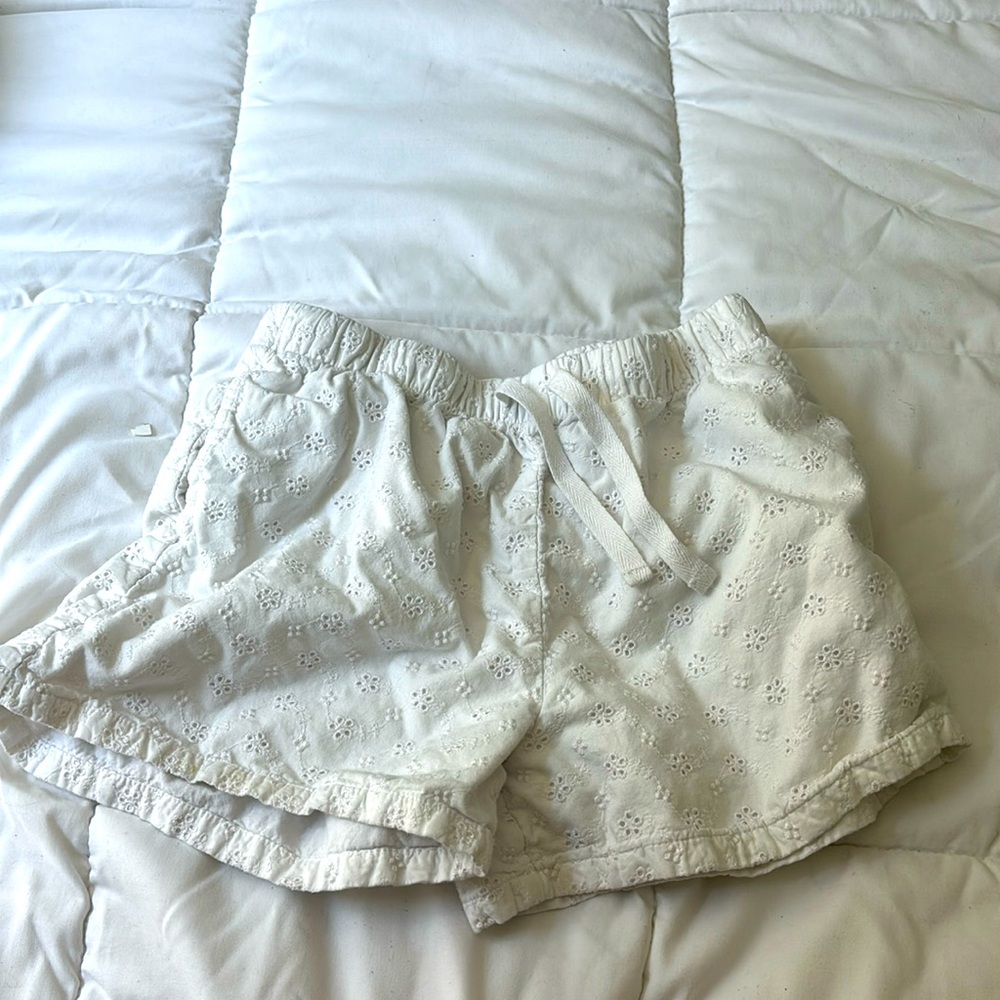 A cute little player of shorts from Kat and Jack with a little bit flower design